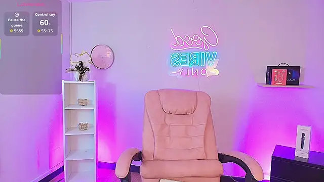 Alice Vixen online show from January 6, 5:38 pm