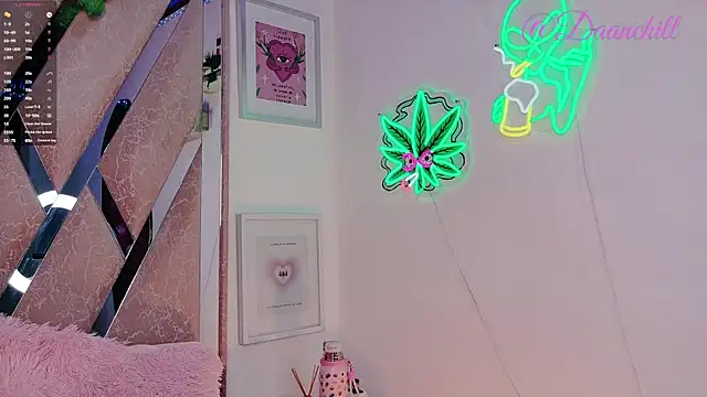 ScarlettRusso1 online show from December 1, 12:09 pm