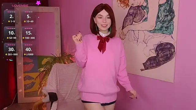 NaomiYoru online show from May 8, 8:43 pm