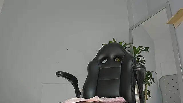 Alix 18  online show from September 19, 2:49 pm