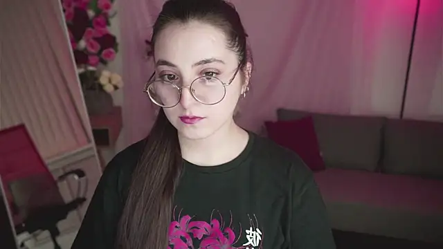 VirtuallVoyant online show from April 7, 10:34 pm