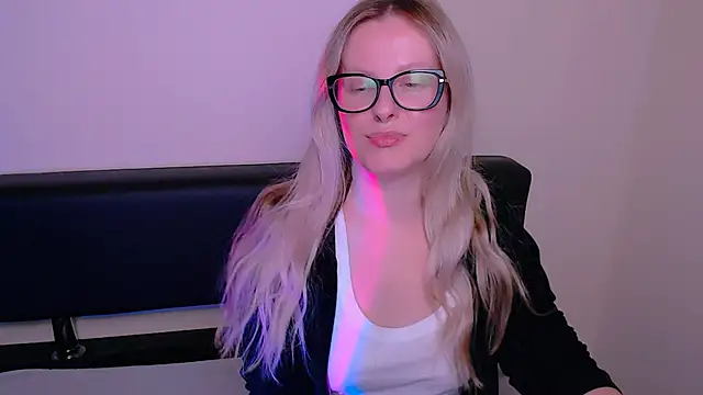 VanillaRose  online show from September 27, 7:26 am