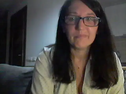 Elena48324 online show from May 22, 7:01 pm