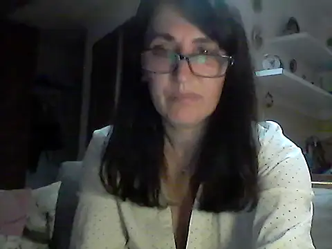 Elena48324 online show from May 4, 6:01 pm