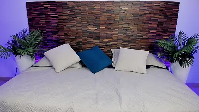 debra win online show from October 28, 2:28 am