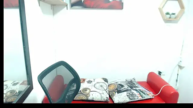 DIVAX MONSERRAT online show from May 17, 8:52 pm