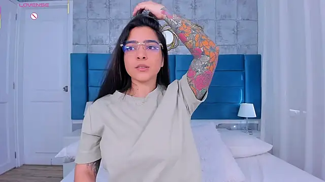 KamilaBetancourt online show from May 7, 12:42 pm