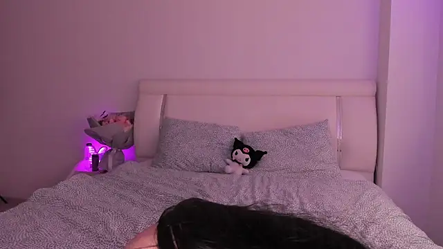 ScarlettJakobs online show from May 15, 5:33 am