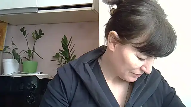 Krystal 82 online show from February 6, 11:02 am