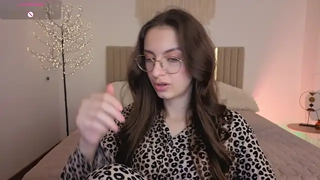 Real cutie1 online show from May 15, 5:48 pm