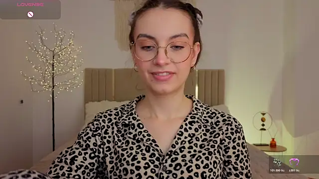 Real cutie1 online show from May 23, 2:04 pm