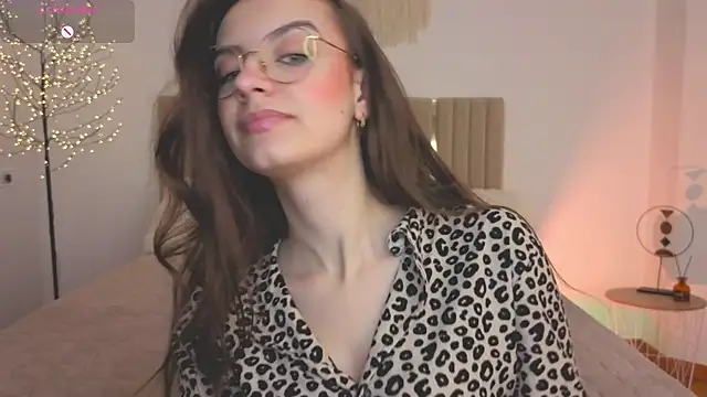Real cutie1 online show from May 12, 5:19 pm
