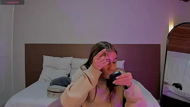 Rachell criss online show from May 9, 4:03 am