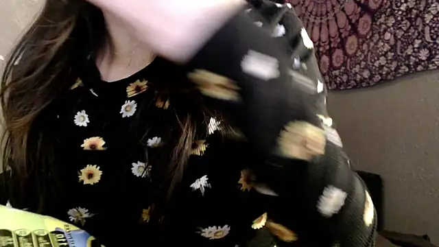 London Ray online show from May 22, 1:36 am