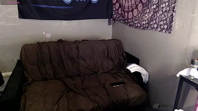 London Ray online show from March 11, 11:18 pm