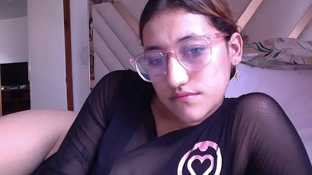 Tammys4 online show from May 22, 9:02 pm
