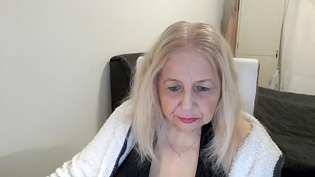 SusiLifeXXX online show from May 20, 8:06 pm