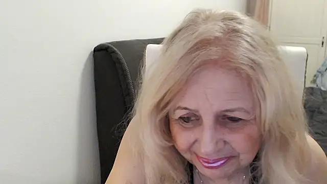 SusiLifeXXX online show from May 6, 9:52 pm