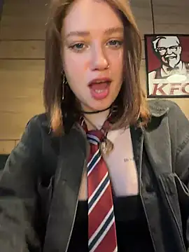 lucy-joy online show from May 9, 8:38 am