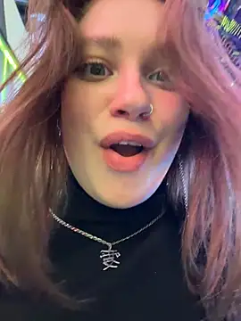 lucy-joy online show from May 11, 10:17 am