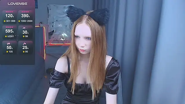 FoxyMira online show from October 25, 1:41 pm