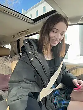 DollyTall online show from February 15, 8:24 am