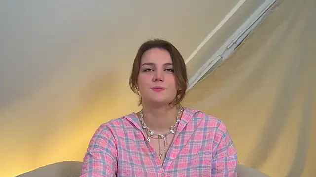 KarenClarks online show from November 26, 6:42 pm