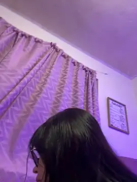 Emily Taylor2 online show from May 27, 1:57 am