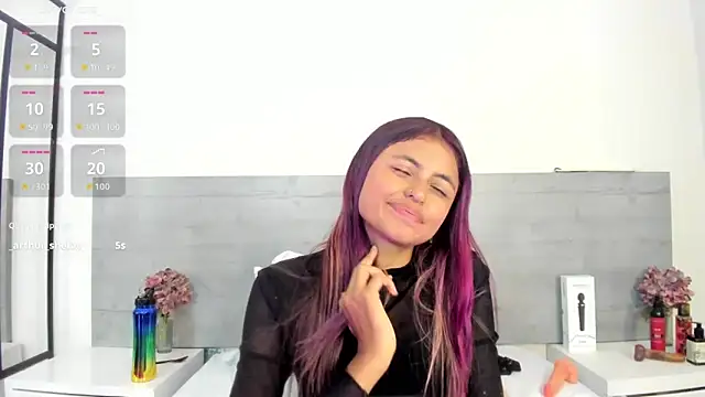 sunnyWhitee online show from May 21, 1:58 am