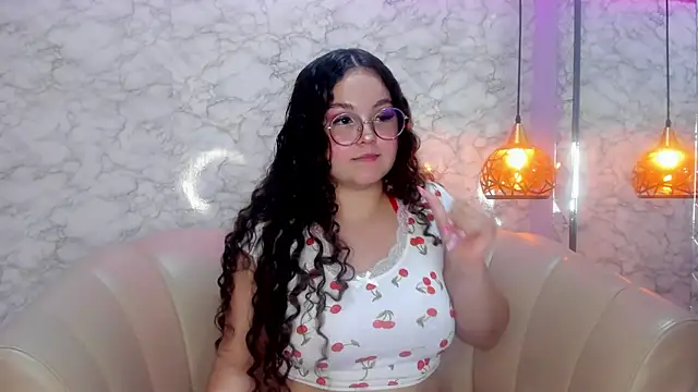 Snapshot of ShylySweet chatting on September 11, 4:57 am ShylySweet online show from September 11, 4:57 am