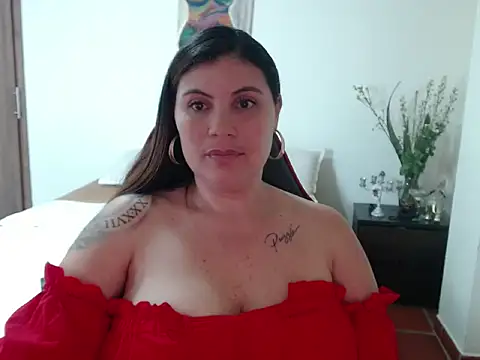 Secret Bella online show from October 6, 1:50 pm