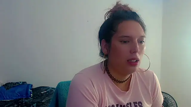 samanthaa hot  online show from January 5, 10:57 pm