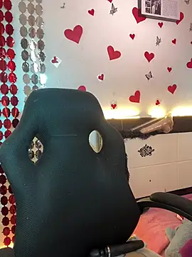 Nicol V online show from March 17, 9:41 pm