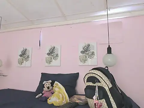 Lady miss    online show from October 6, 12:11 pm