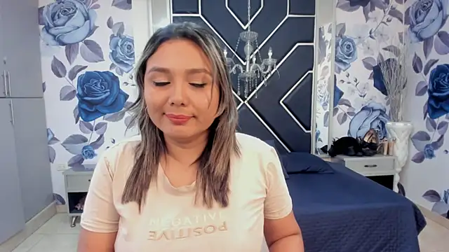 LatinaHoleQueen online show from October 6, 2:12 pm