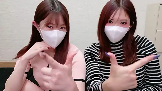 MOEMOE-Q online show from May 23, 5:55 pm