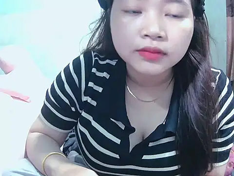 Lily3322 online show from September 28, 3:17 pm