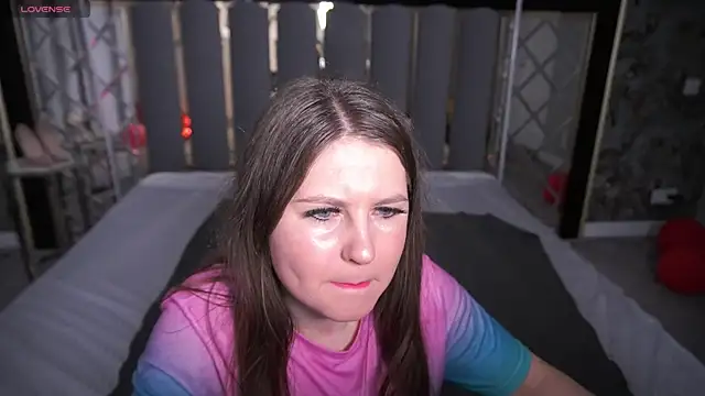 CraveeDoll online show from March 2, 8:15 pm