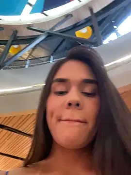 BellaLeclair online show from December 1, 10:01 pm