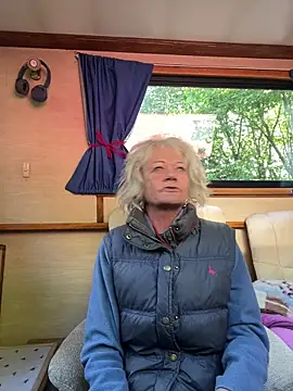 ladyboatlady online show from May 5, 8:17 am