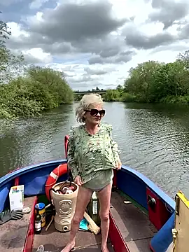 ladyboatlady online show from May 21, 11:41 am