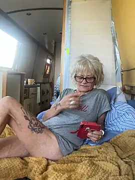 ladyboatlady online show from July 9, 7:33 am