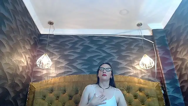 AvaNahomix online show from November 4, 12:10 pm