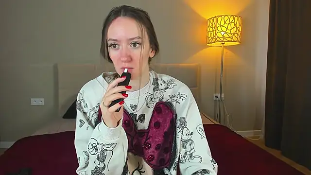 cutienaughtygirl online show from May 4, 6:17 am