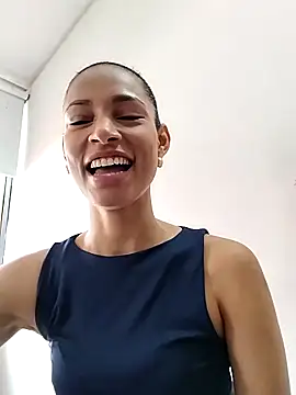 SofiaDelicia online show from October 16, 2:30 pm