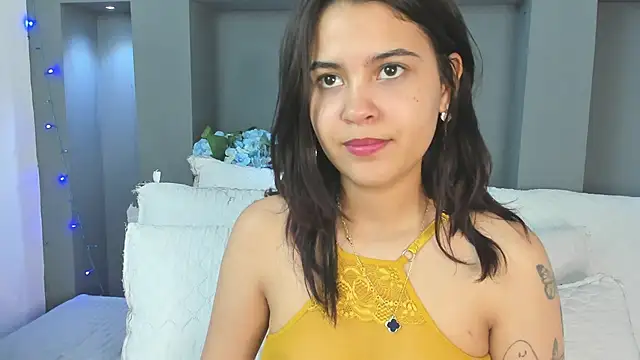Snapshot of MaiaaCandy chatting on September 14, 3:37 am MaiaaCandy online show from September 14, 3:37 am