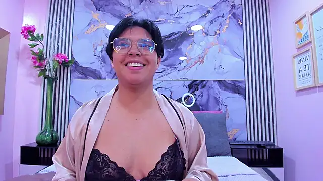 Emmaa Lex online show from September 26, 2:53 am