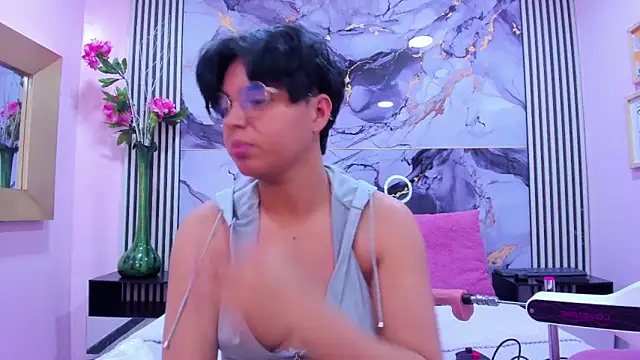 Emmaa Lex online show from September 24, 2:43 am