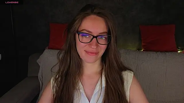 Agnes Wells online show from May 26, 1:16 am