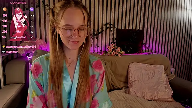 Casey Sweeet online show from May 26, 3:22 pm